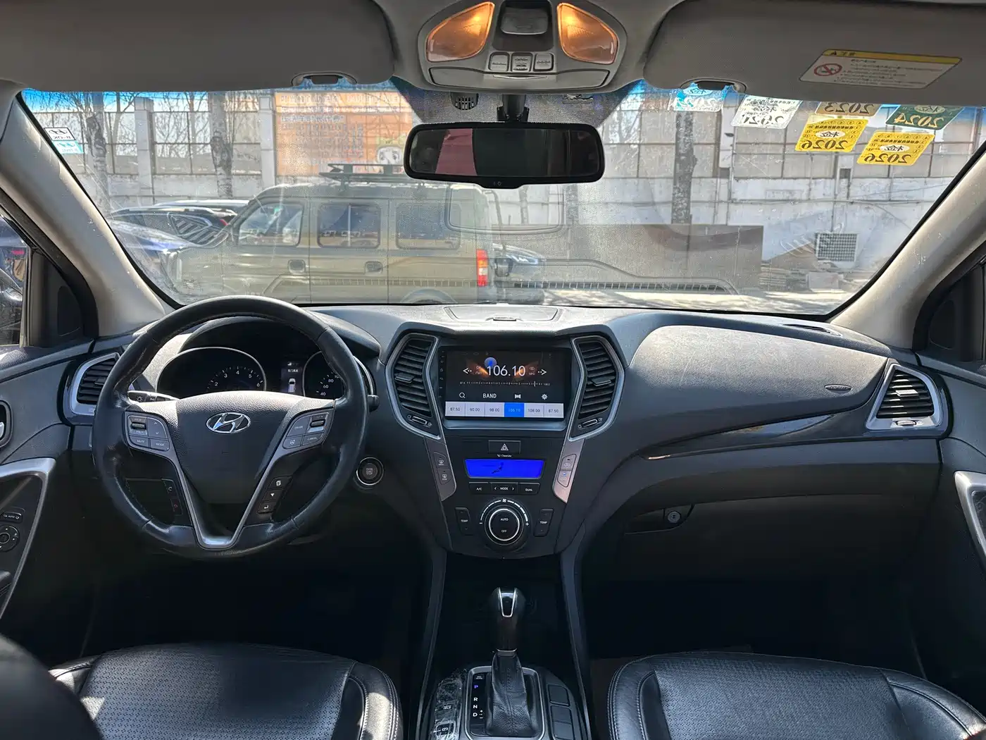 Hyundai Santa Fe 2013 Model 2.4L Automatic 2WD Smart фото 16