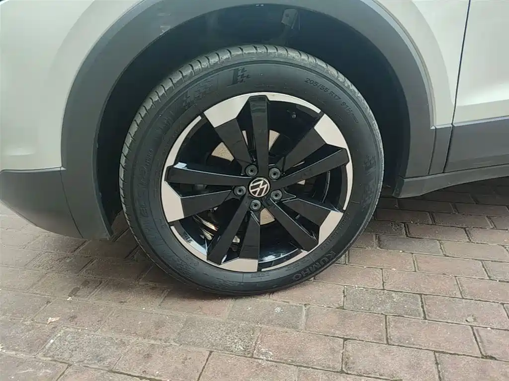 Volkswagen Tanying 2021 1.5L Automatic Smart Connect Edition фото 23