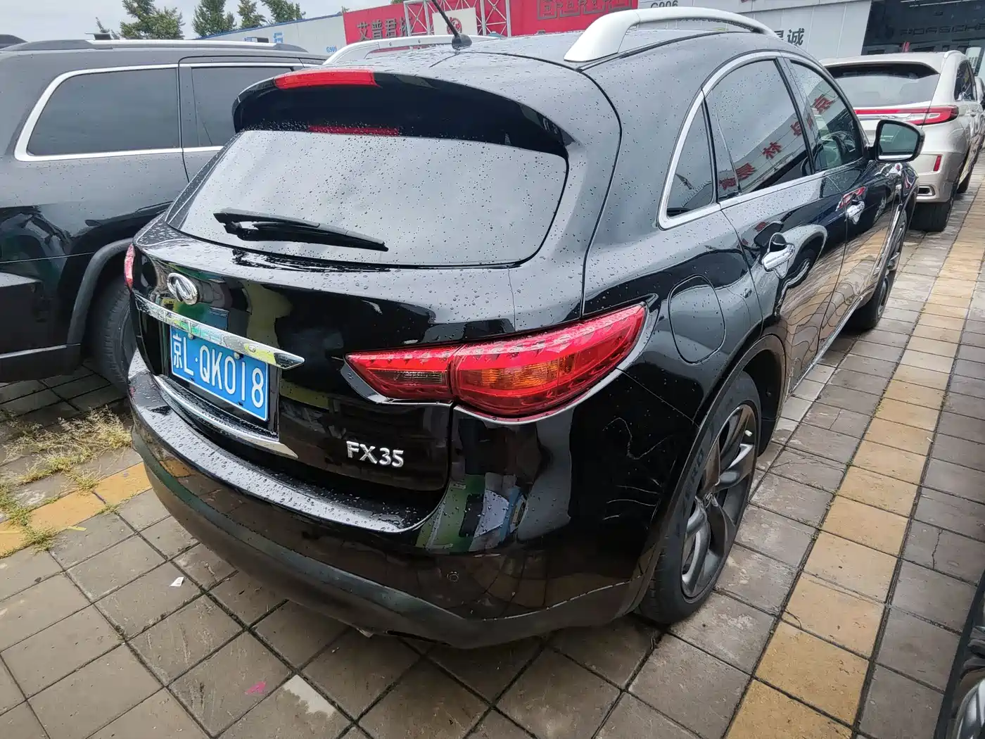 Infiniti FX 2012 2011 Model FX35 Gold Standard Edition