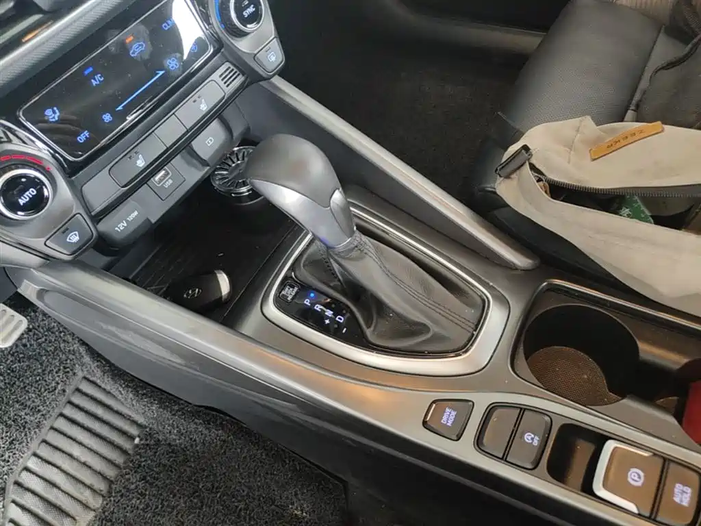 Hyundai Fista 2019 280TGDi Smart Speed Edition China VI фото 14