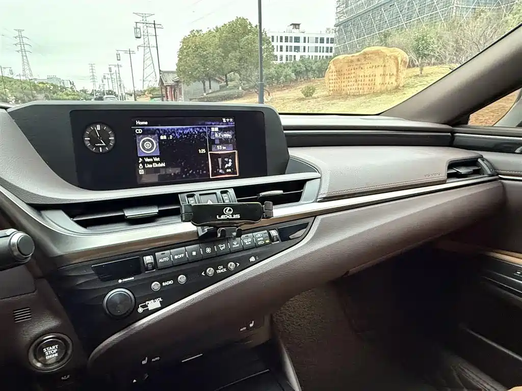 Lexus ES 2018 200 Excellence Edition China V фото 10