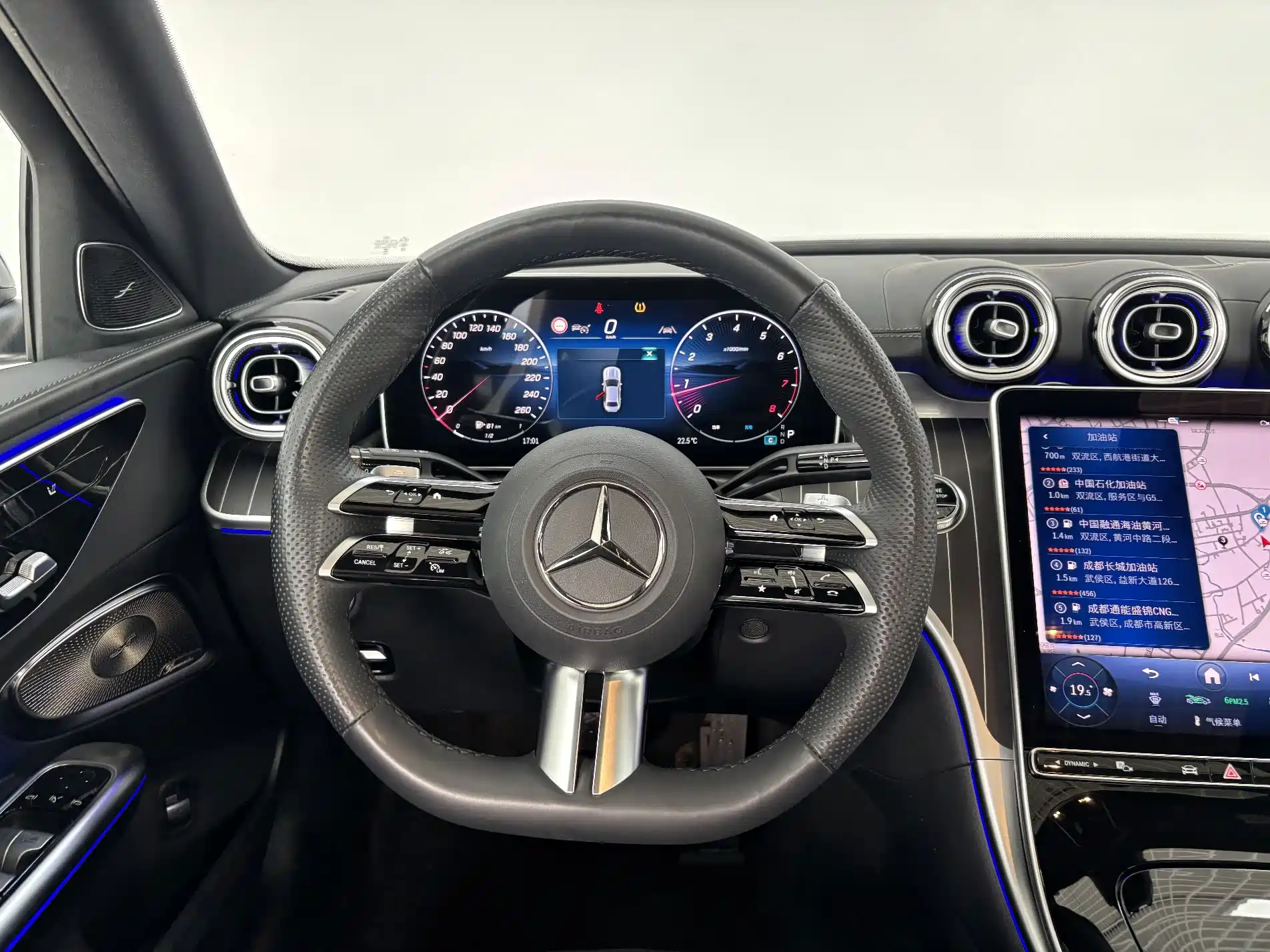 صورة 15 - Mercedes-Benz C-Class