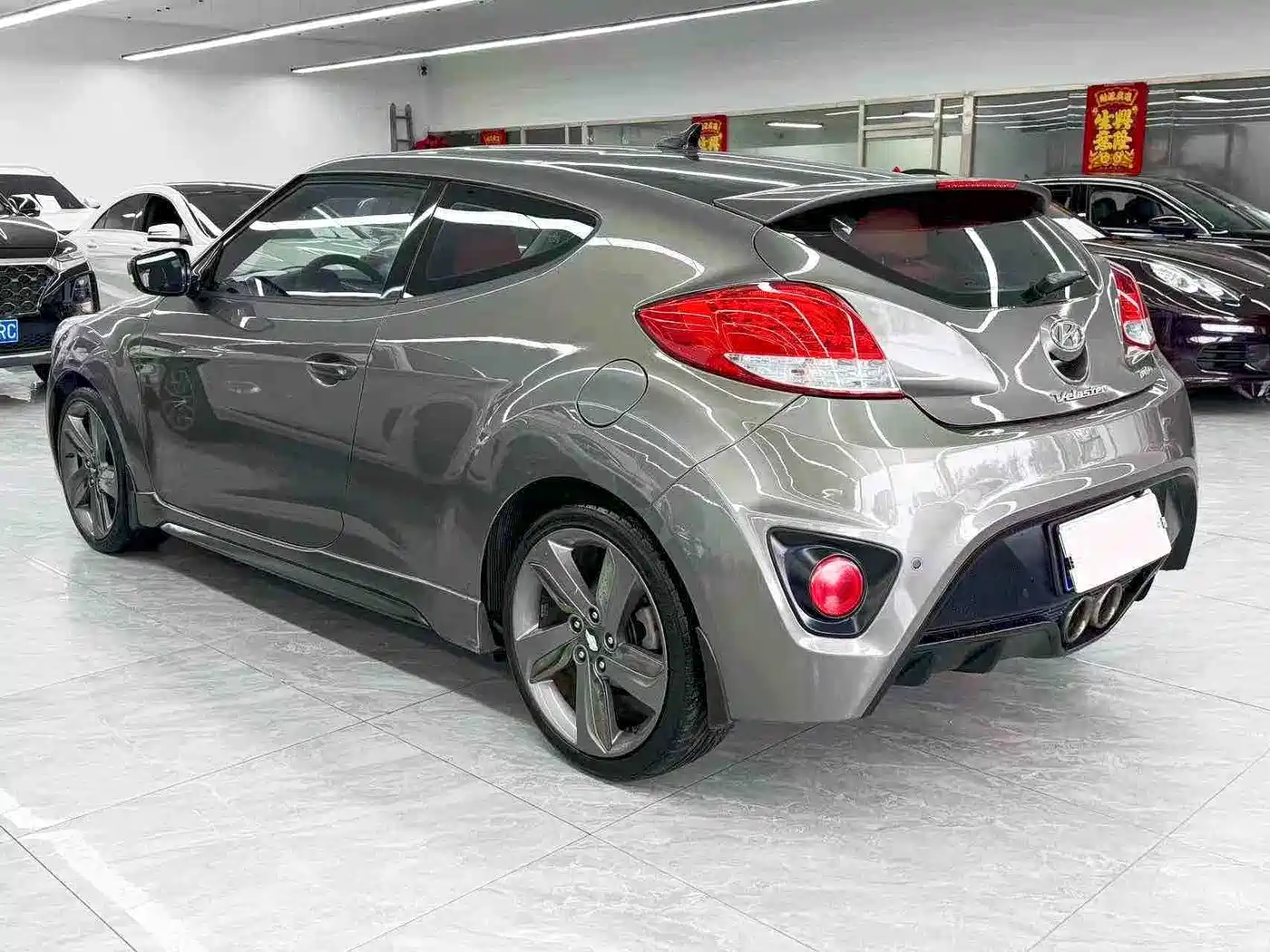 Hyundai Veloster 2015 1.6T Automatic Luxury Edition фото 6