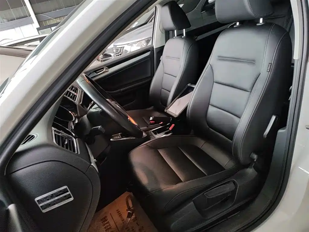 Volkswagen Sagitar 2017 230TSI Automatic Comfort фото 15