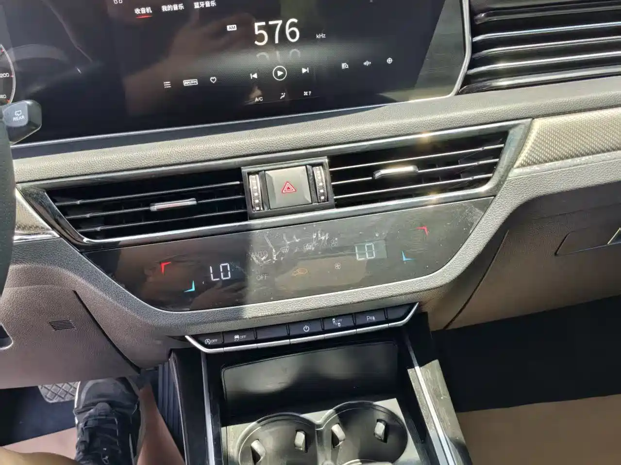 Hongqi HS5 2019 2.0T Smart Connect Enjoy 4WD Edition фото 8