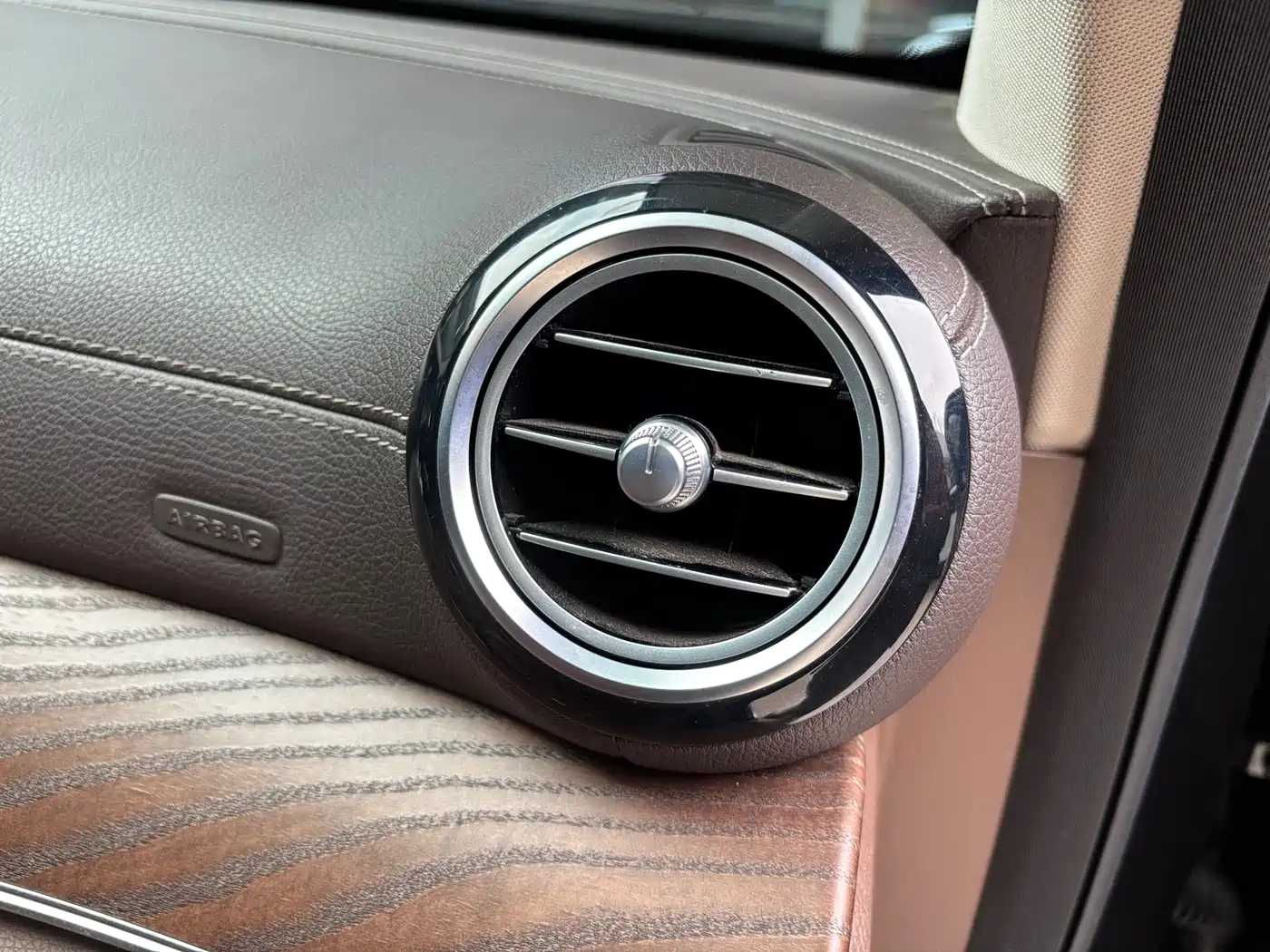 Mercedes-Benz E-Class 2018 E 200 L фото 33