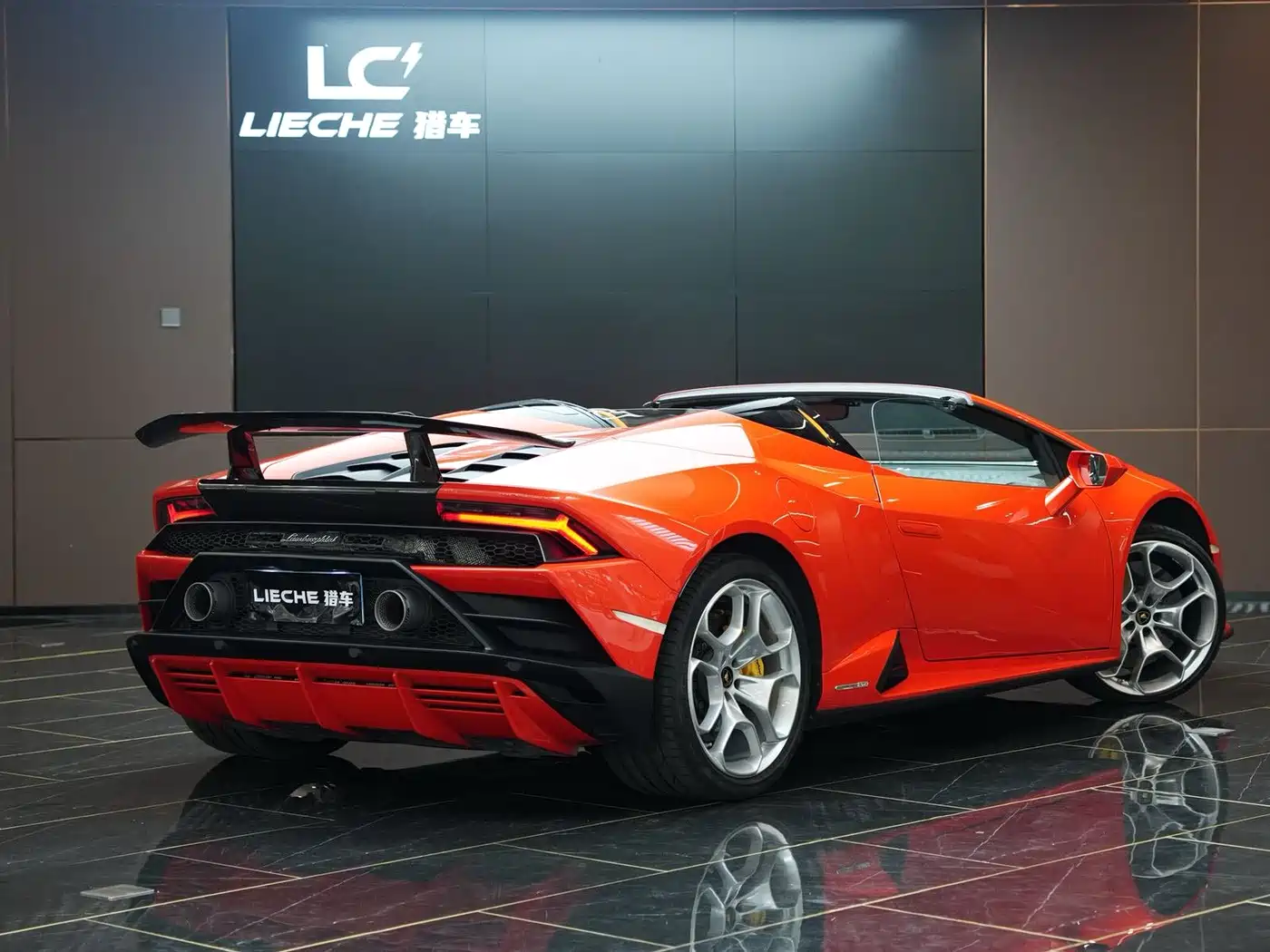 Lamborghini Huracán 2019 Huracán EVO Spyder фото 9
