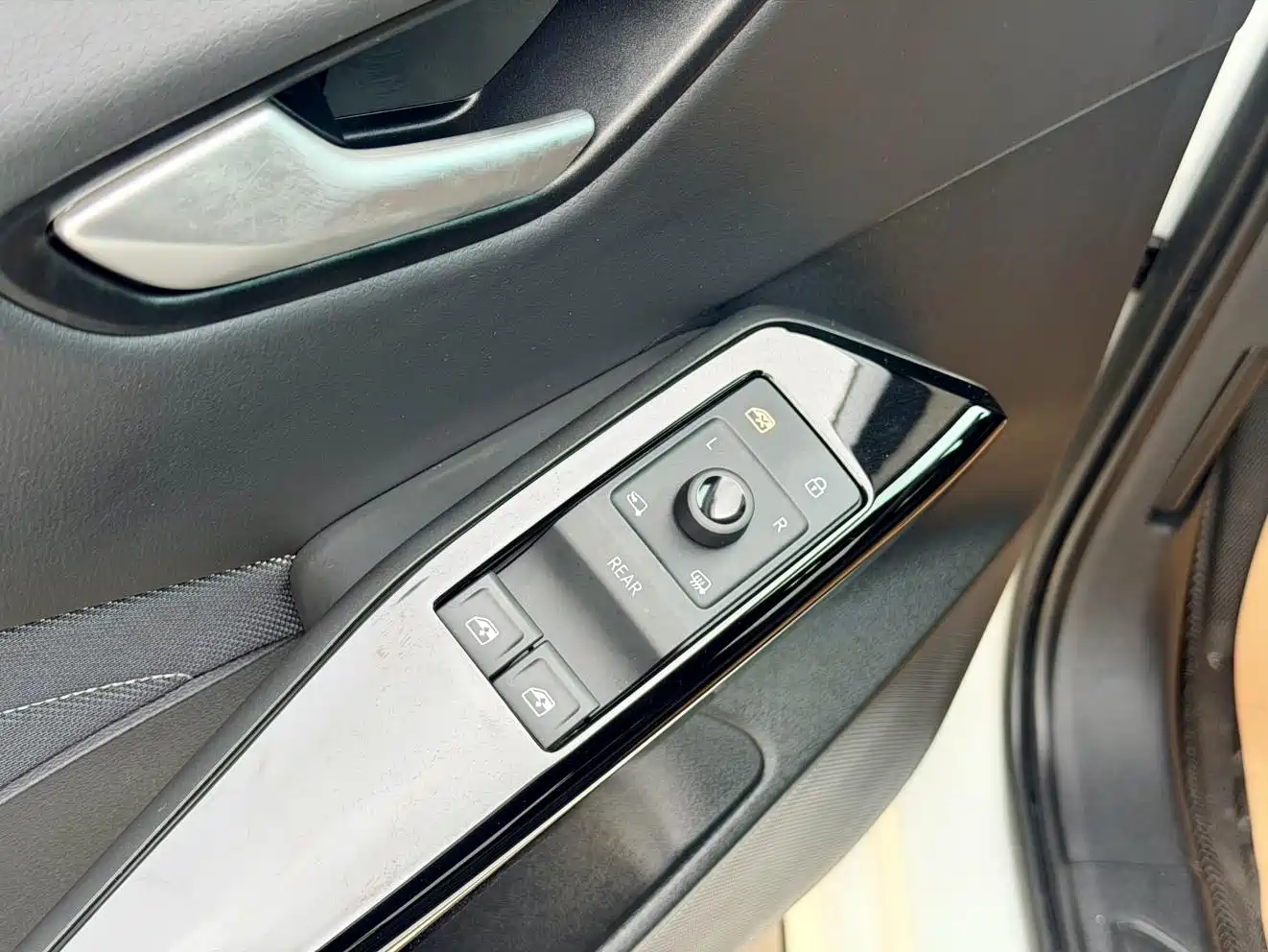 Volkswagen ID.3 2024 Pure Smart Edition фото 14