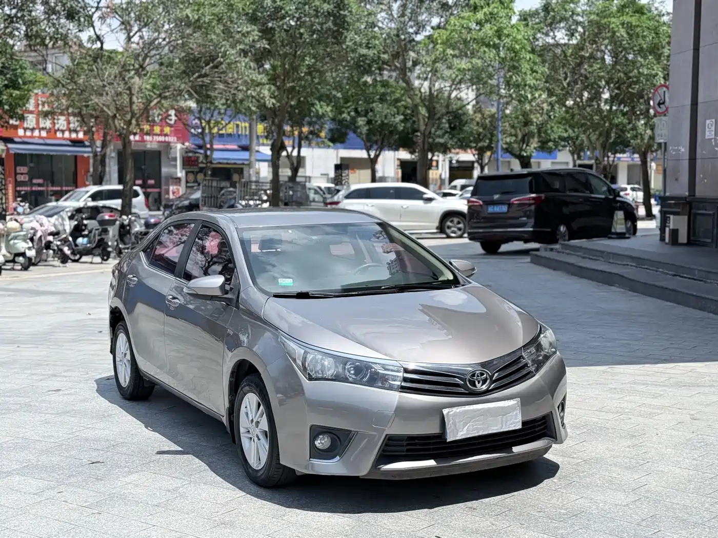 Toyota Corolla 2017 1.6L CVT GL фото 3
