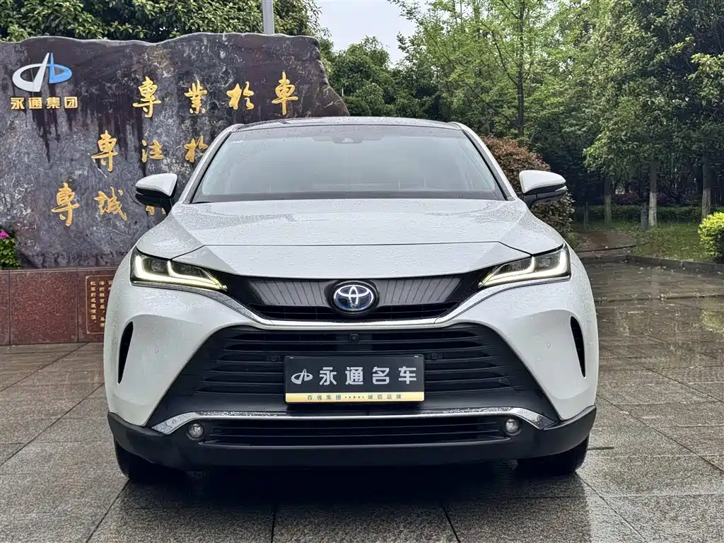 Toyota Lingfang HARRIER 2022 Hybrid 2.5L CVT 4WD Premium Edition фото 2