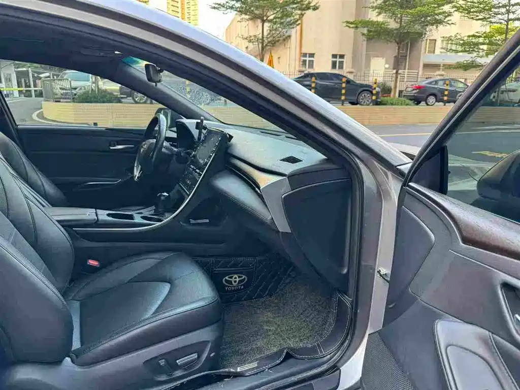 Toyota Avalon 2019 2.0L XLE Premium Edition (China VI) фото 8