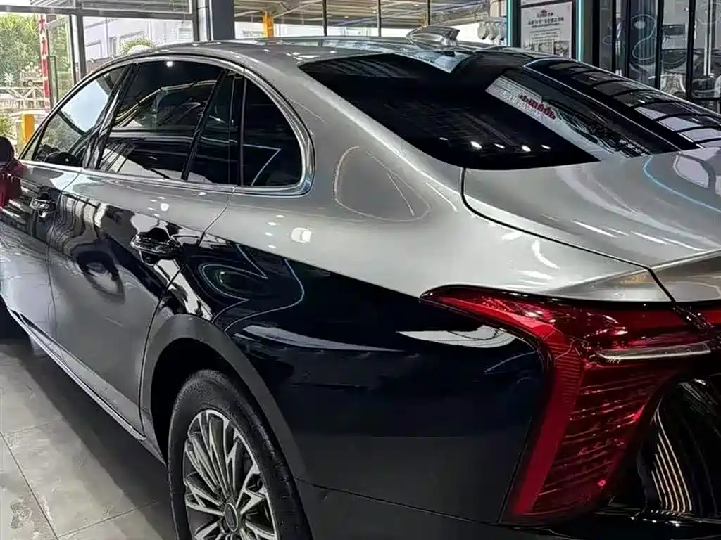 Hongqi H5 2023 2.0T Auto Smart Connect Flag Enjoy фото 7