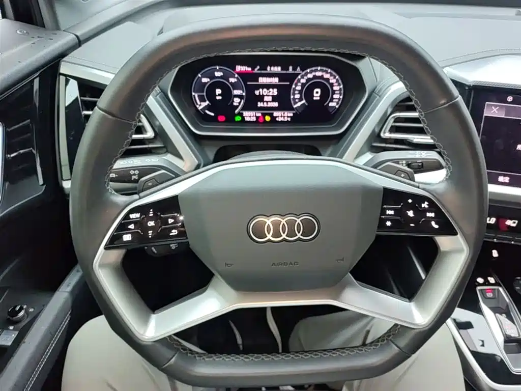 Audi Q4 e-tron 2023 40 e-tron Pioneer Edition фото 3