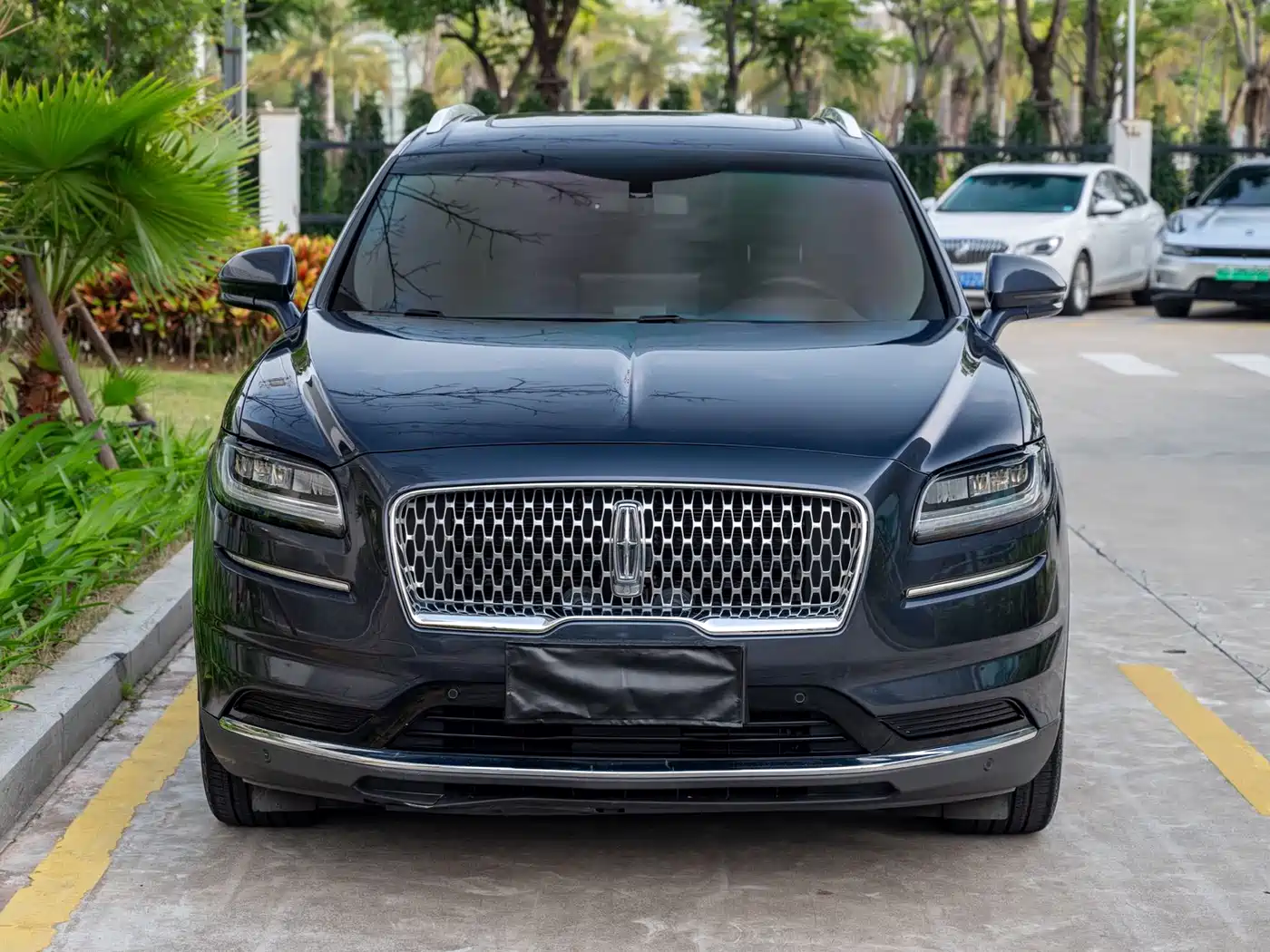 Lincoln Nautilus 2021 2.0T AWD Exclusive Edition фото 2
