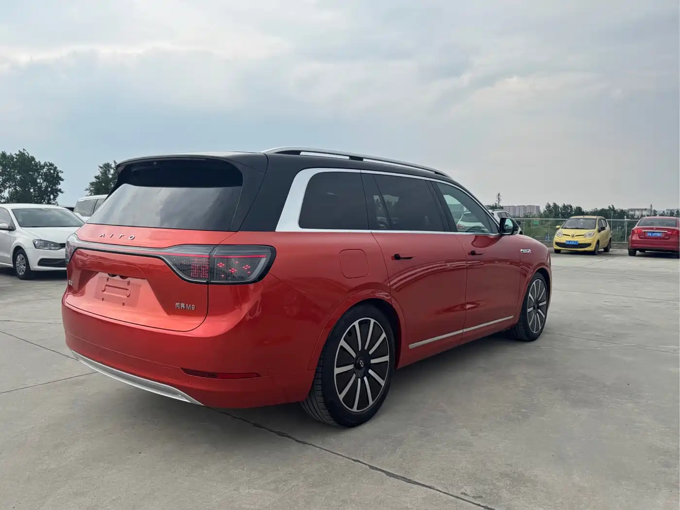 AITO Wenjie AITO M9 2024 Extended Range Ultra 42kWh 6-Seater фото 5