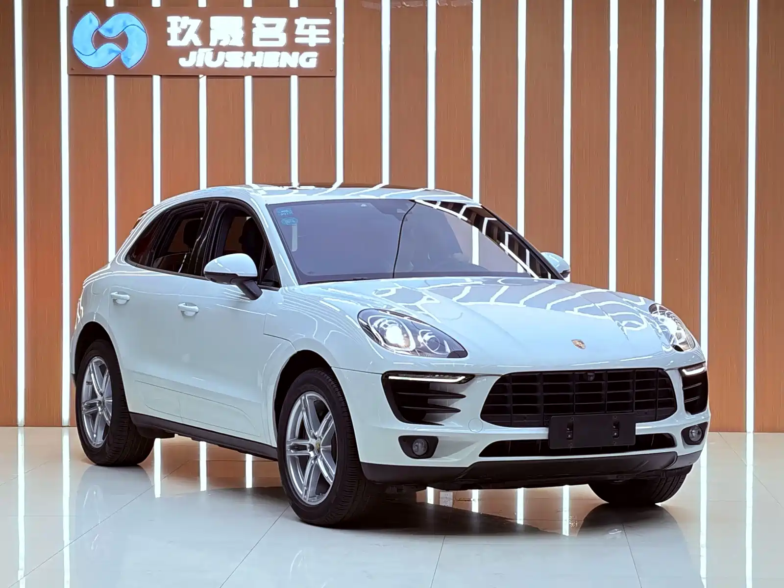 Фото 3 - Porsche Macan