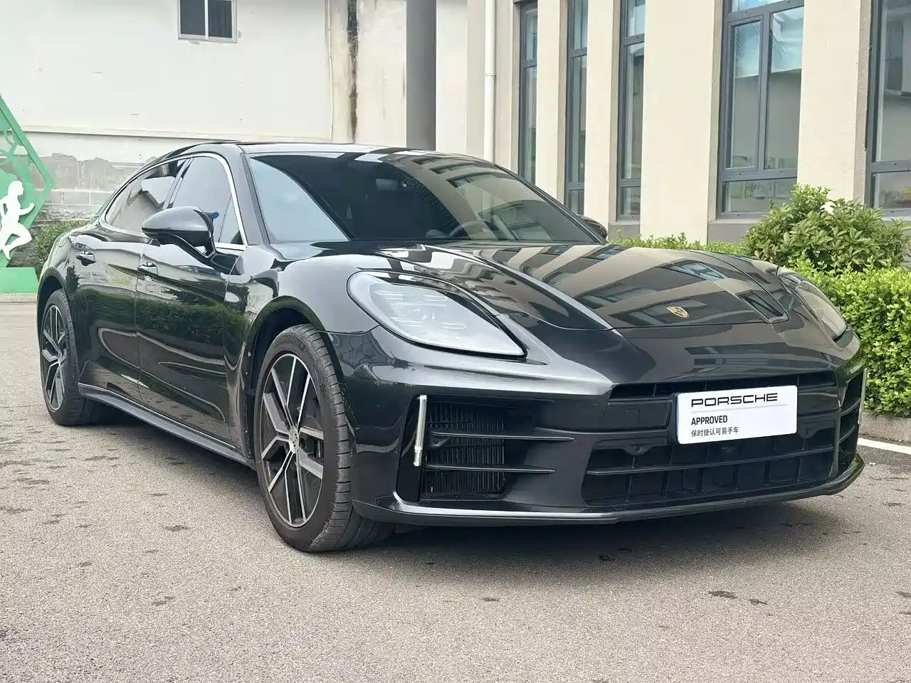 Porsche Panamera 2024 Panamera 4 Executive Long Wheelbase 2.9T фото 3