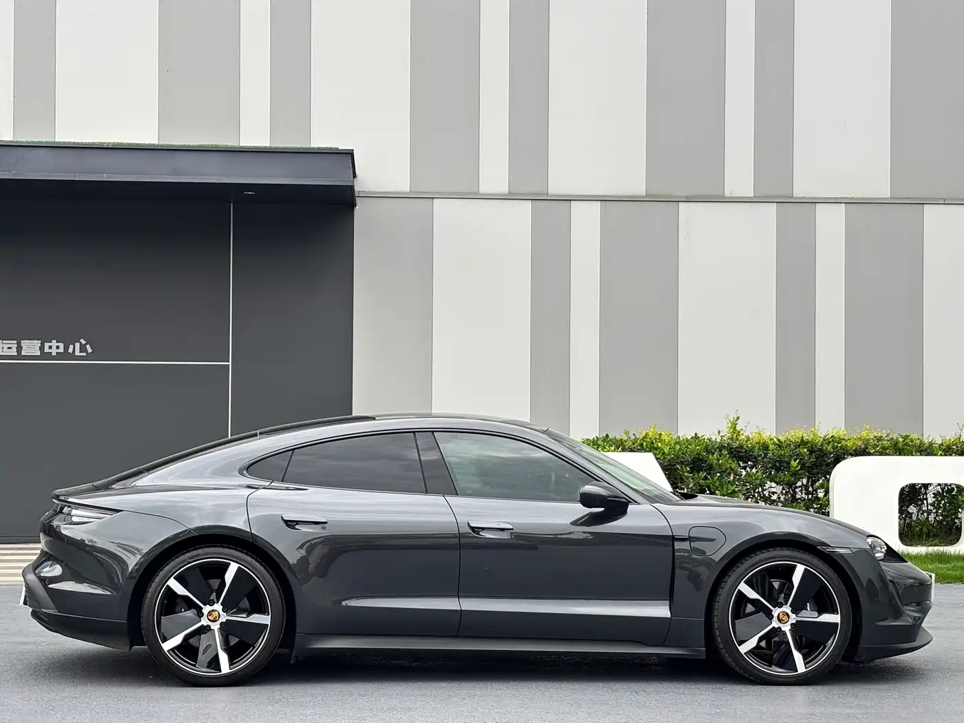 Porsche Taycan 2022 Taycan фото 4