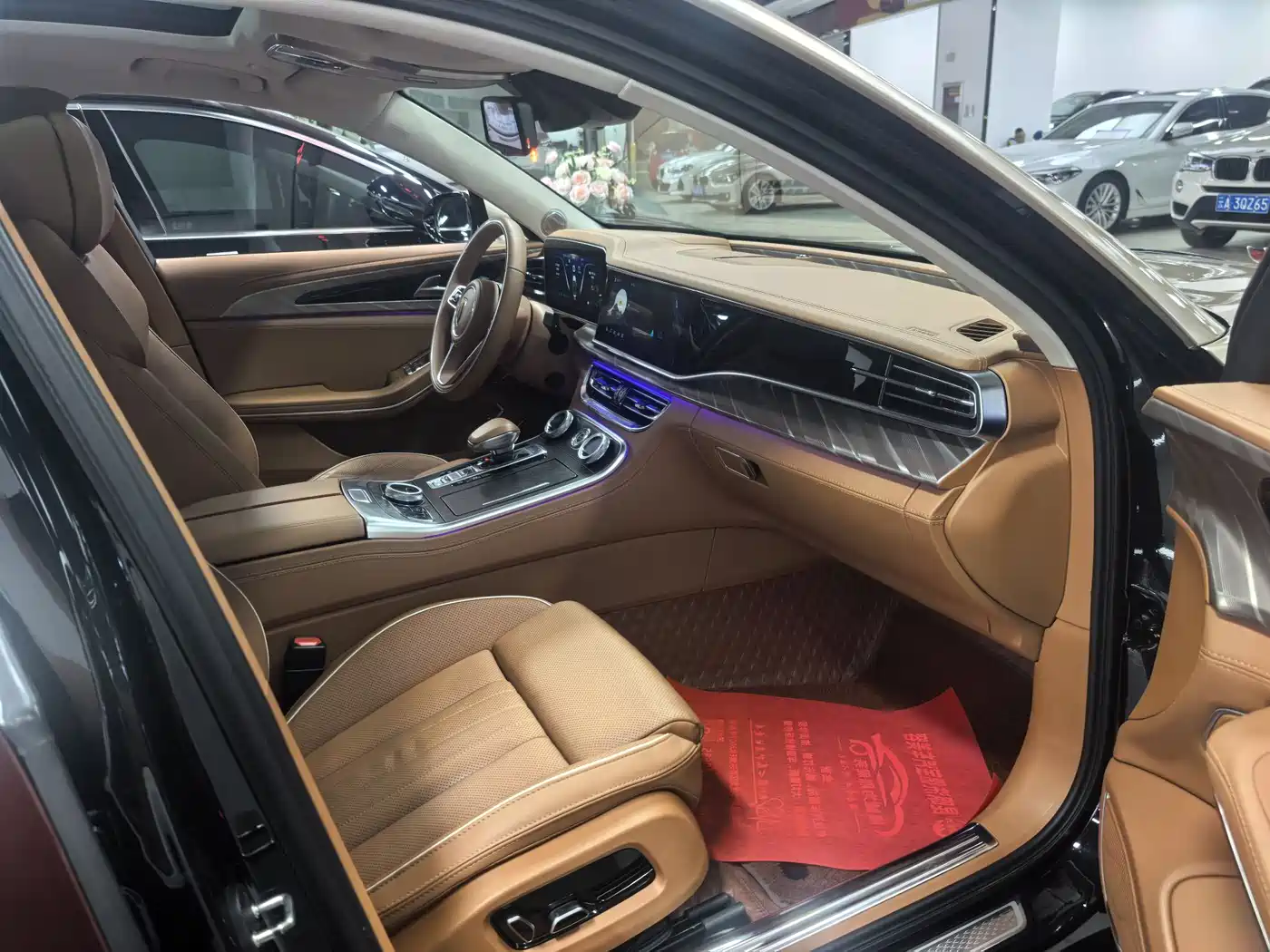 Hongqi H9 2023 Model 2.0T Smart Connect Flagship Edition фото 17
