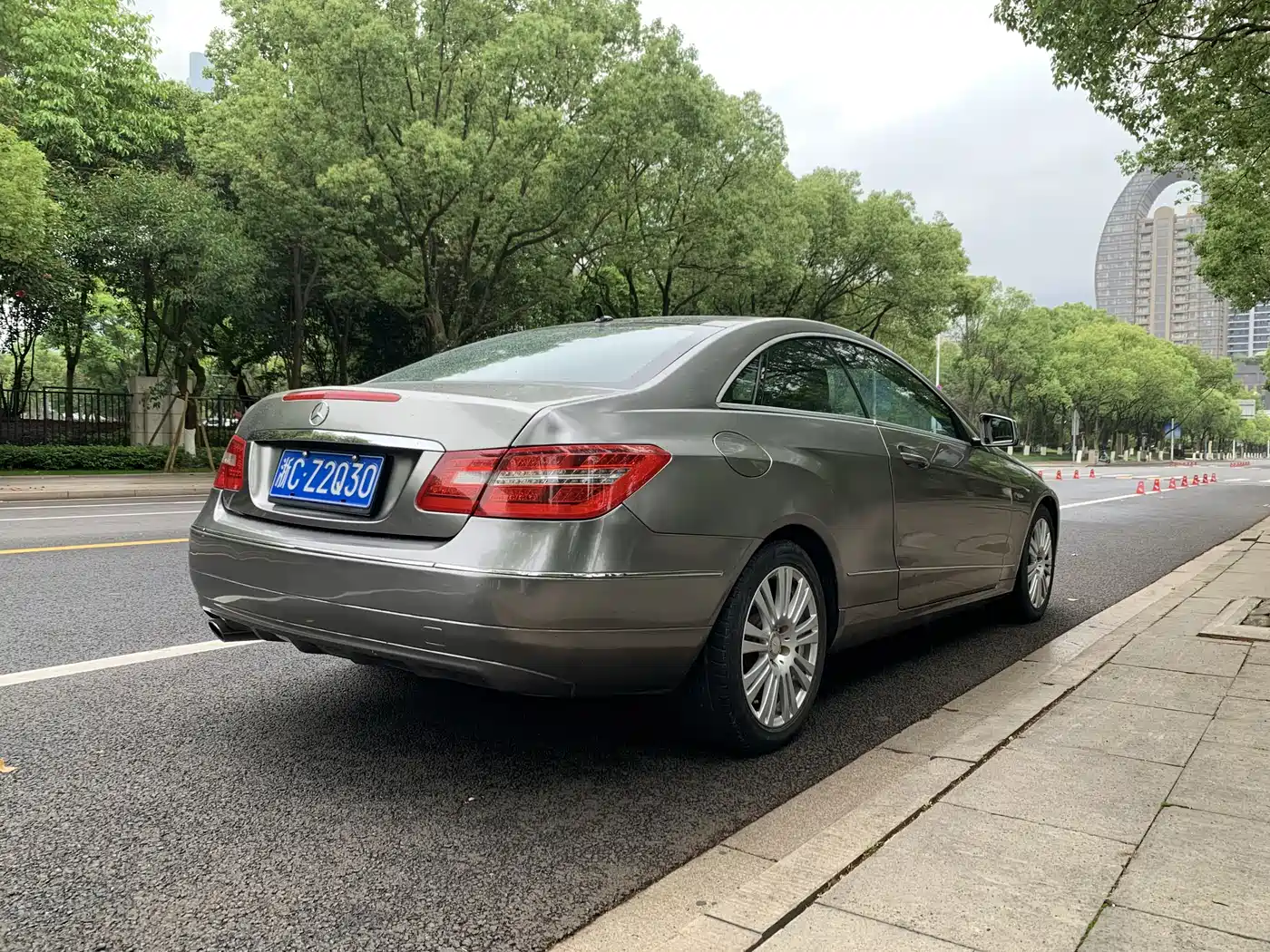 Mercedes-Benz E-Class (Import) 2010 E 260 CGI Coupe фото 21