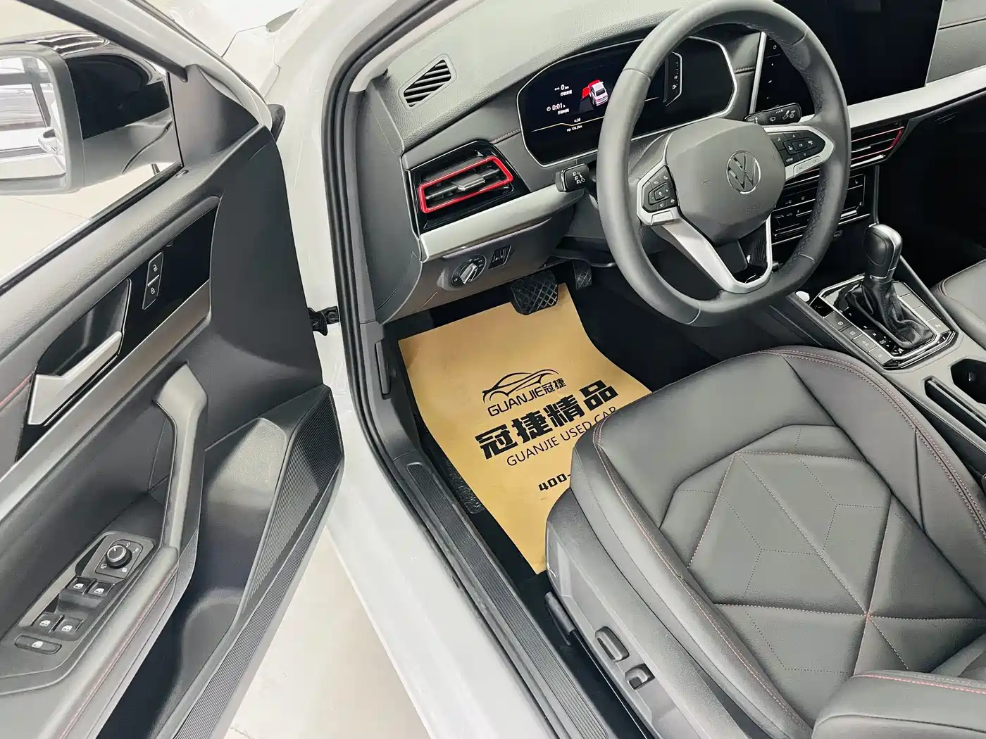 Volkswagen Lavida 2024 Model 300TSI DSG Starlight Leading Edition фото 5
