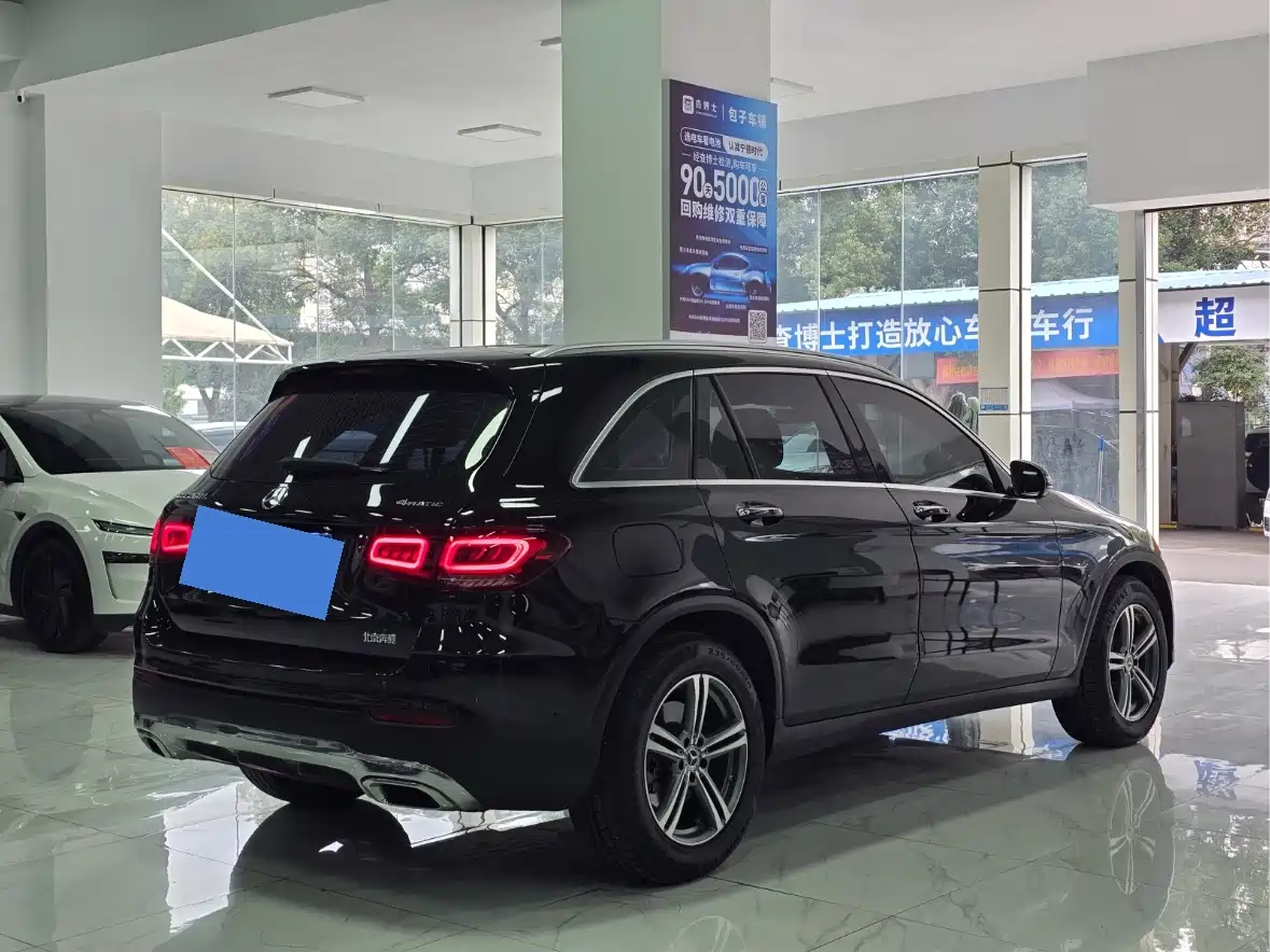 Mercedes-Benz GLC 2022 Model GLC 260 L 4MATIC Dynamic Edition фото 3