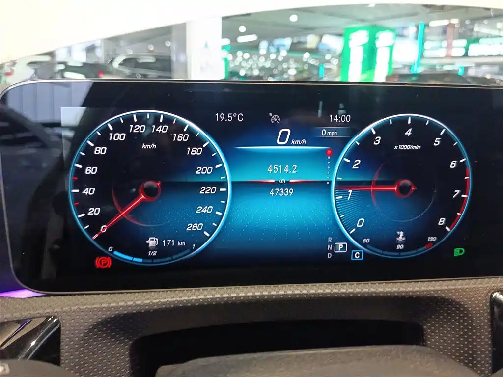 MERCEDES-BENZ CLA (IMPORT)
