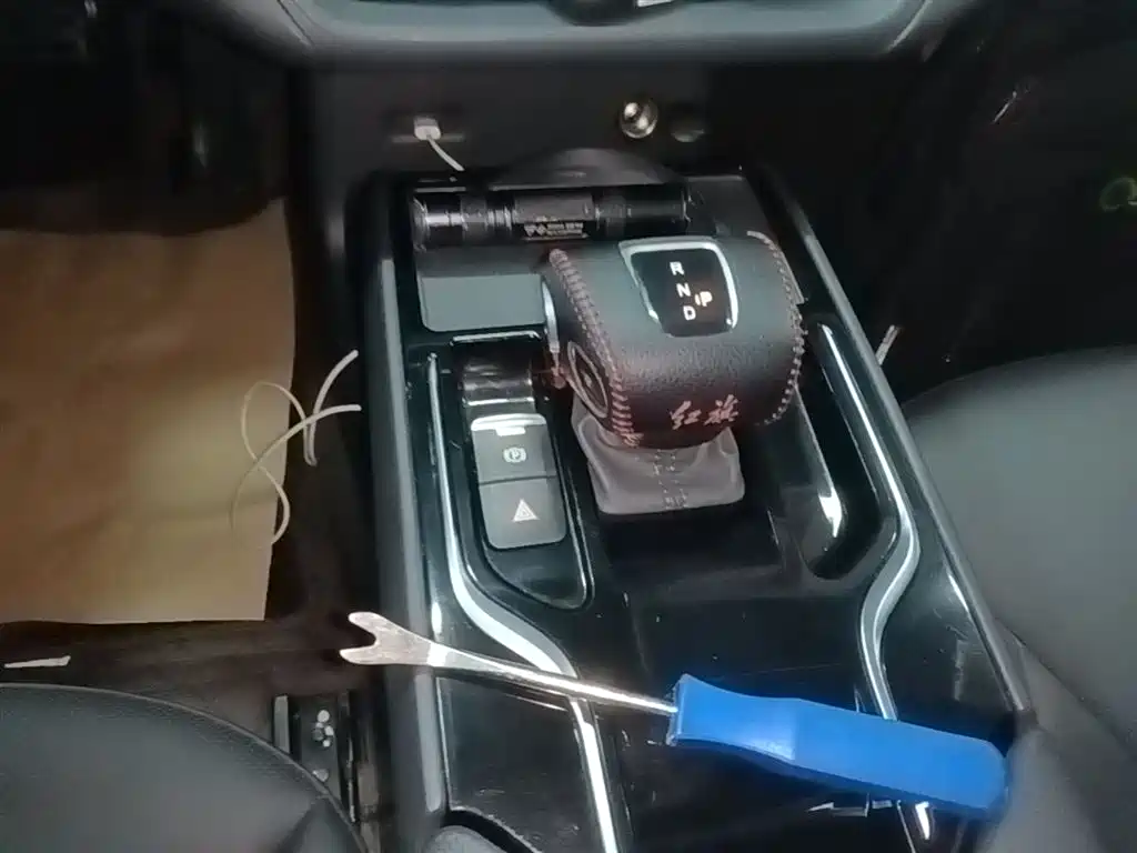 Hongqi E-QM5 2023 560km PLUS фото 14