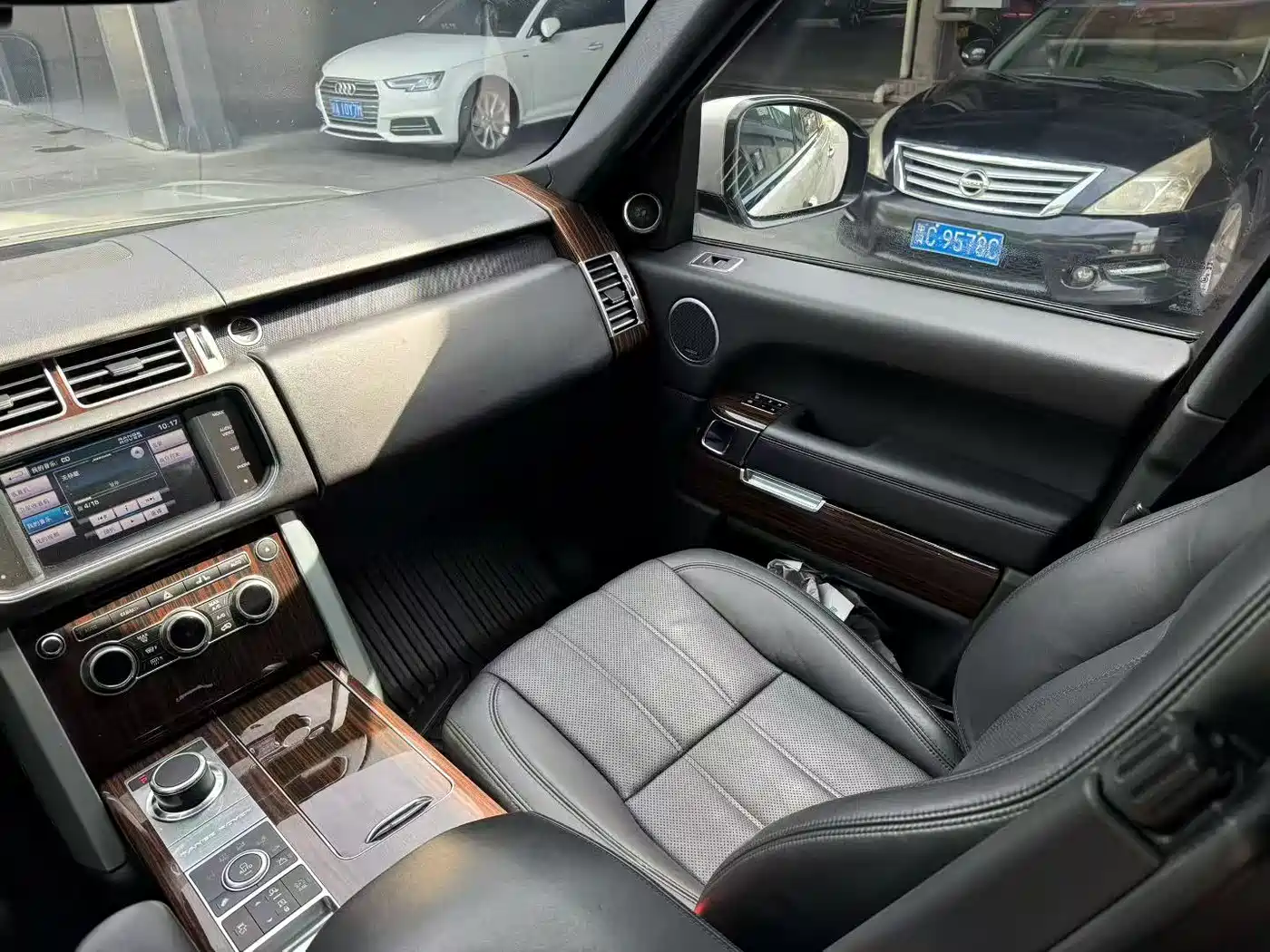 Land Rover Range Rover 2013 5.0 SC V8 Vogue SE фото 2