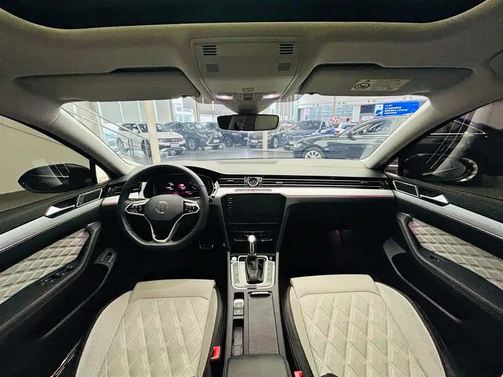 Volkswagen Magotan 2023 Model 2 Million Commemorative Edition 330TSI DSG Luxury фото 14