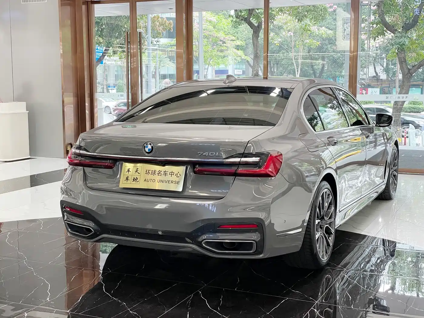 BMW 7 Series 2021 Model 740Li Leading M Sport Package фото 5
