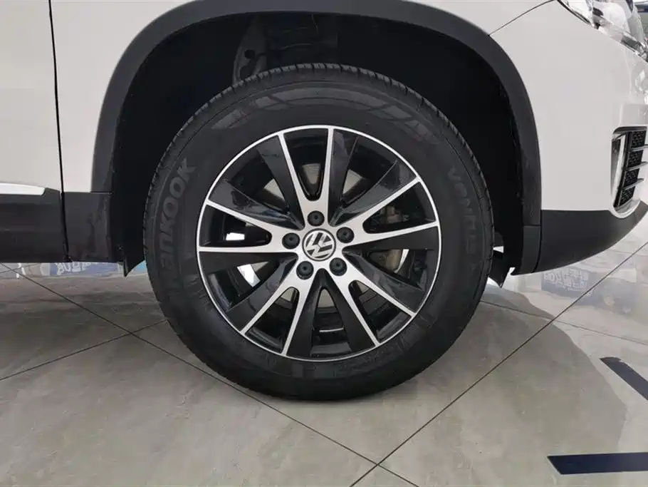 Volkswagen Tiguan 2016 Model 300TSI Automatic 2WD Luxury Edition фото 6