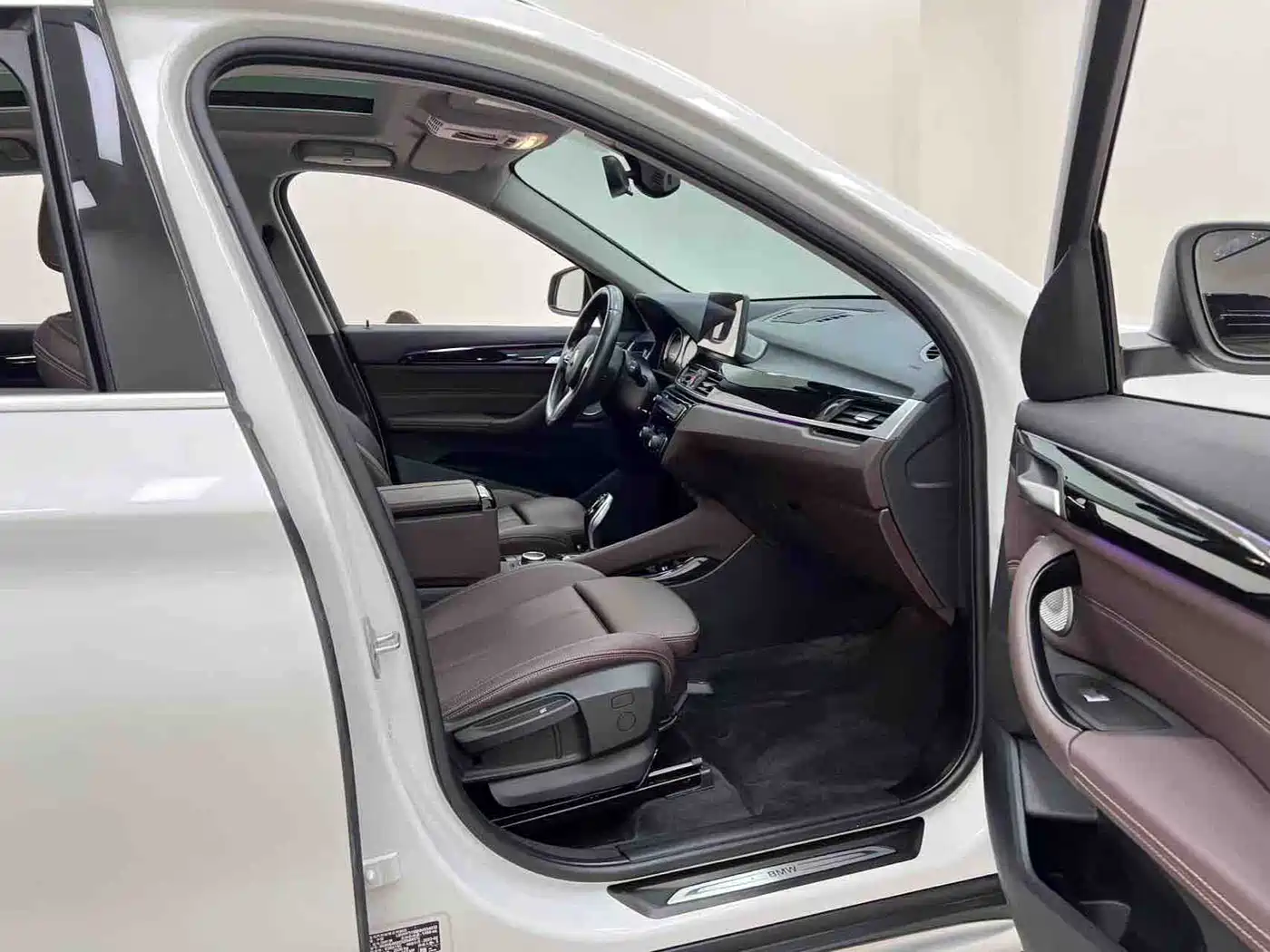 BMW X1 2022 sDrive20Li Premium фото 22
