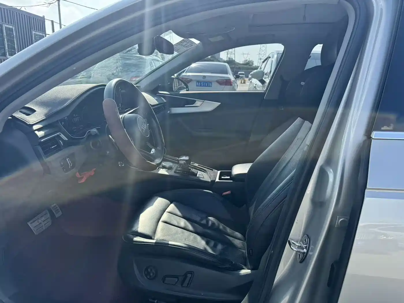 Photo 9 - Audi A4L