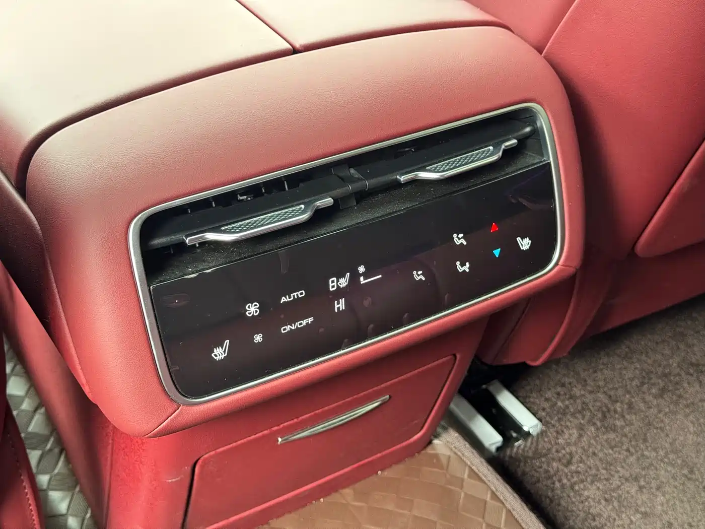 TANK TANK 700 NEW ENERGY