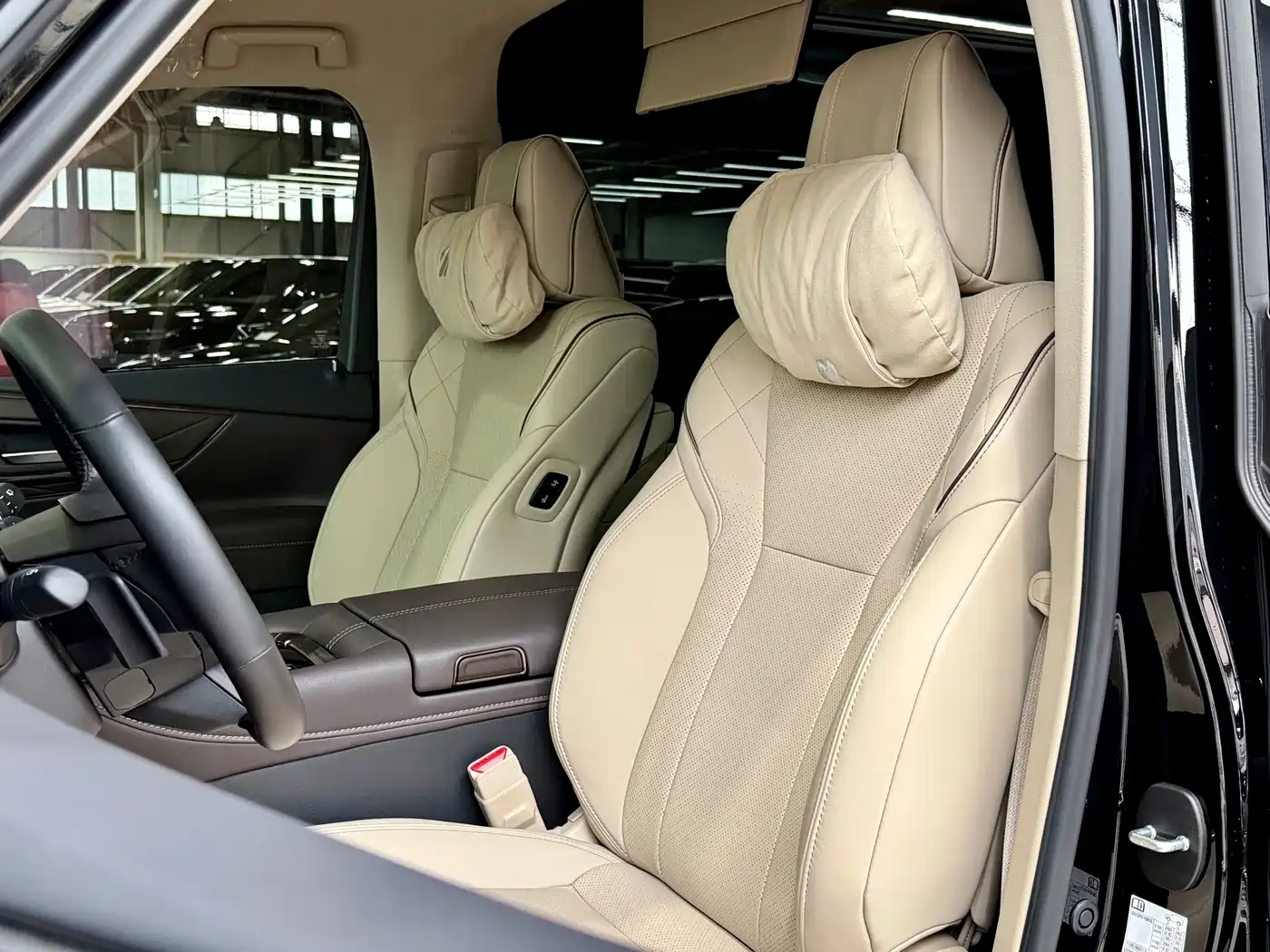 Toyota Alphard 2025 Hybrid 2.5L Prestige Gold Edition фото 9