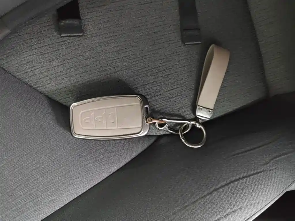 Toyota Camry 2018 2.0S Sport Edition фото 9