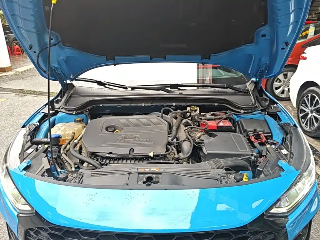 Ford Focus 2023 2022 Hatchback EcoBoost 180 Automatic ST Line
