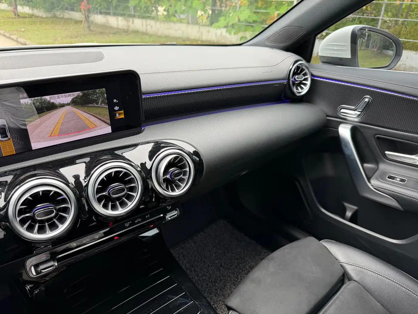Mercedes-Benz A-Class 2021 A 200 L Sport Sedan Fashion Edition фото 13