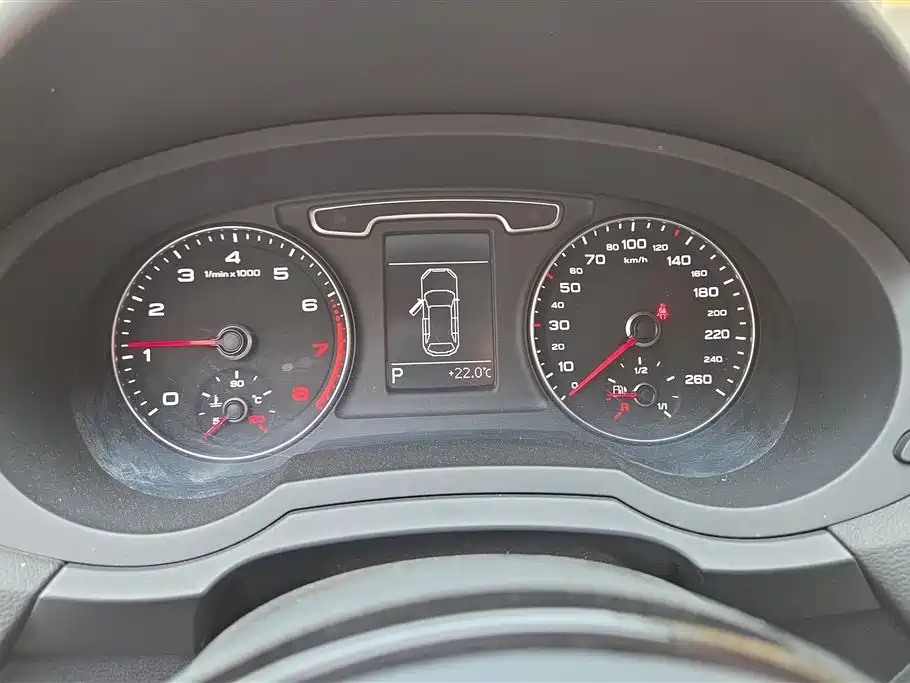 Audi Q3 2013 35 TFSI Comfort фото 14