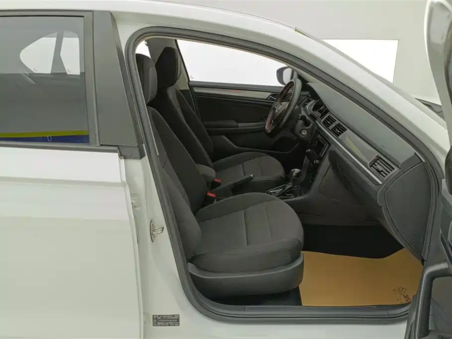 Volkswagen Bora 2018 1.5L Automatic Fashion фото 8