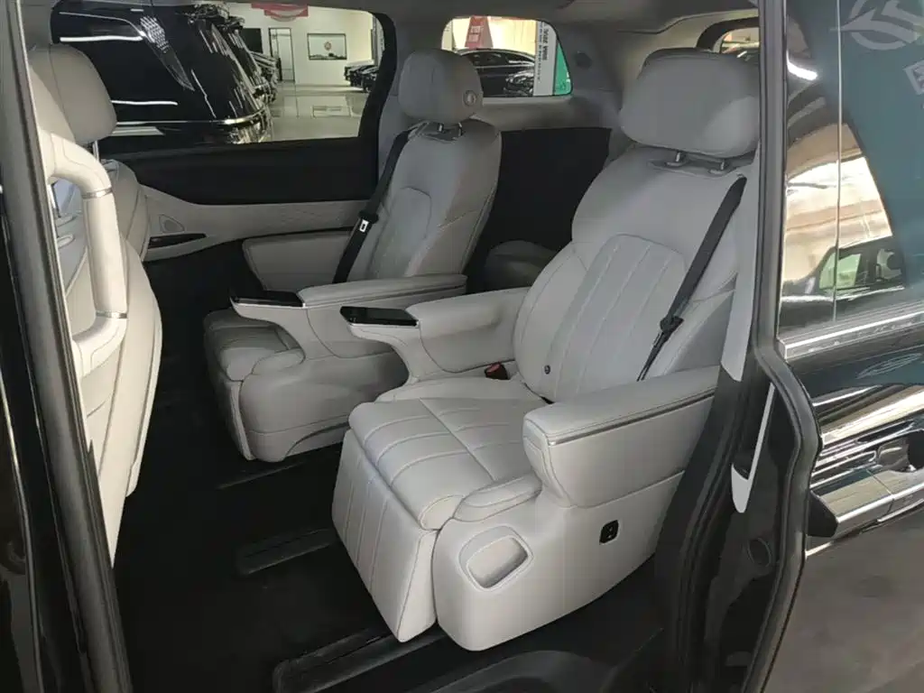 Voyah Auto Voyah Dreamer 2025 Model PHEV 4WD Excellent QianKun Edition фото 17