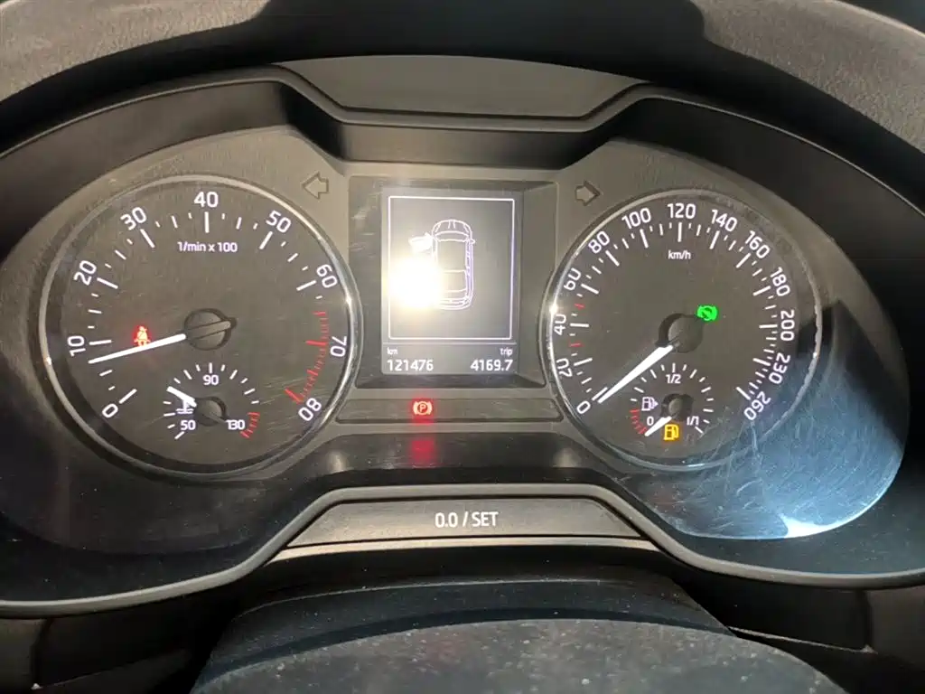 Škoda Octavia 2016 TSI280 DSG Smart Edition фото 11