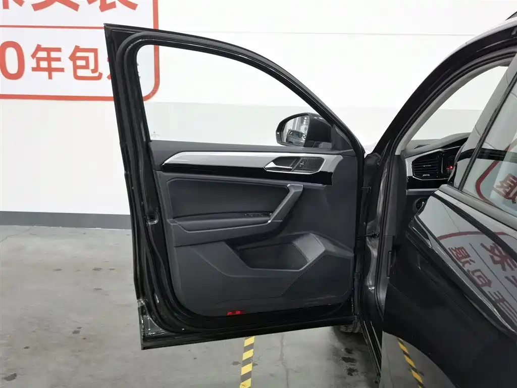 Volkswagen Tayron 2020 330TSI 2WD Luxury Smart Edition фото 8
