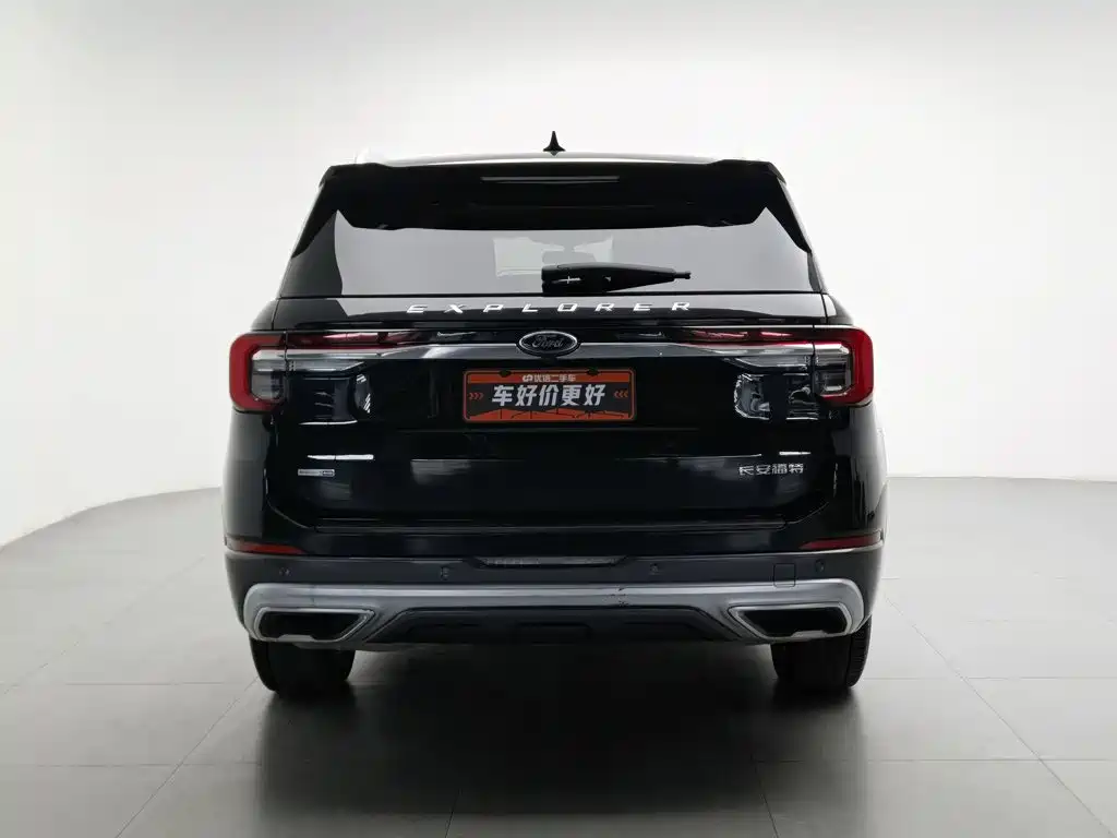 Фото 4 - Ford Explorer