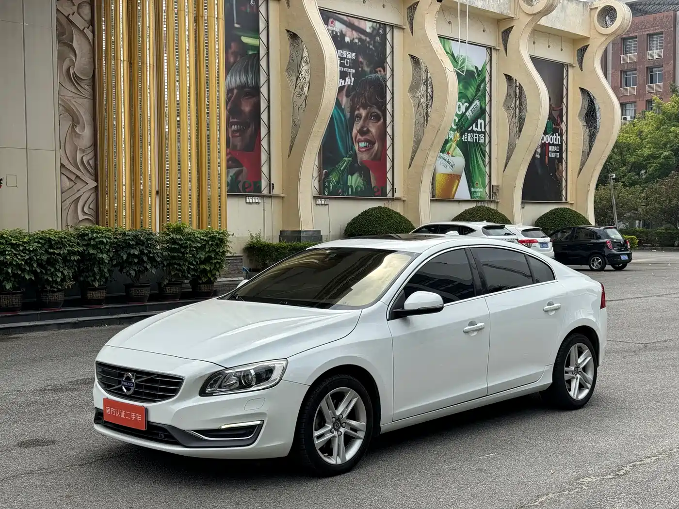 VOLVO S60