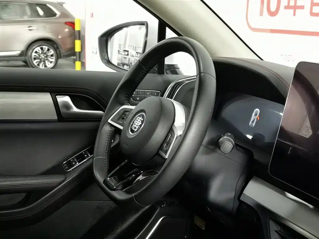 BYD Tang New Energy 2018 DM 2.0T AWD Smart Connection Genesis Edition 7-Seater China V фото 22