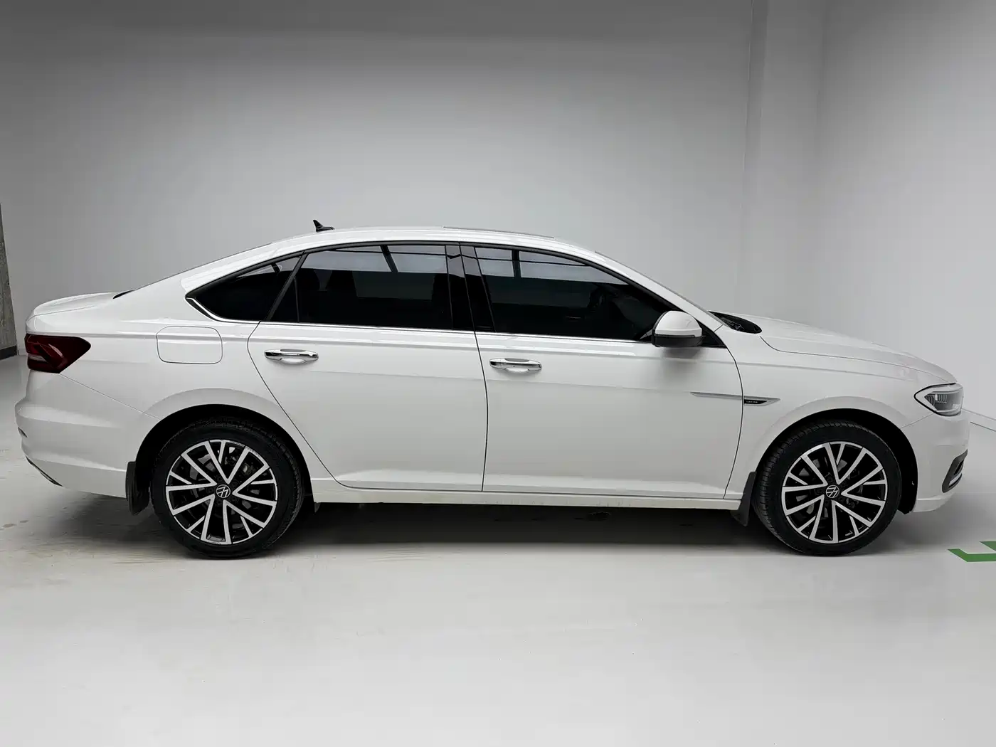 Volkswagen Lavida 2021 280TSI DSG Luxury Edition фото 7