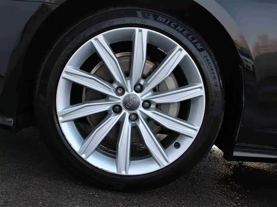 Audi A6L 2021 45 TFSI Exclusive Sport фото 13
