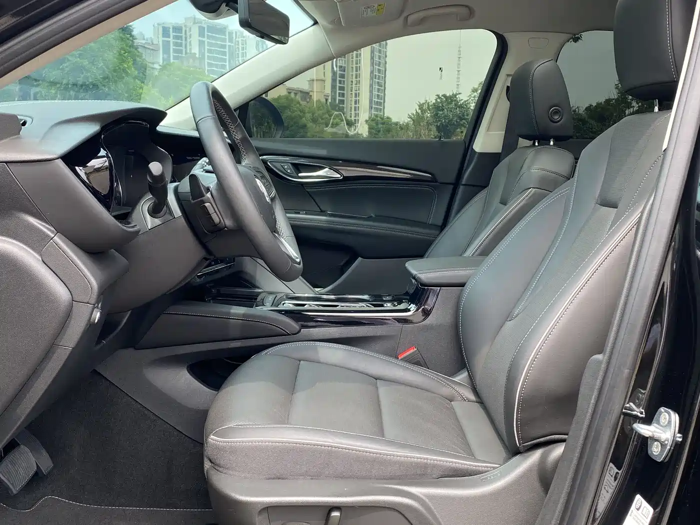 Buick Envision Plus 2023 Enclave Plus 652T 5-Seater Luxury фото 17